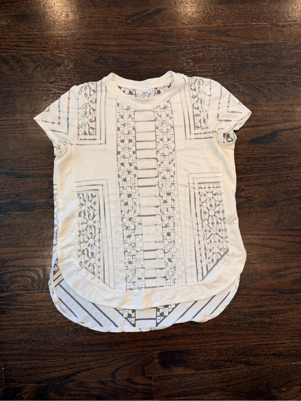 Bar III White Short Sleeve Geometric Print Tee